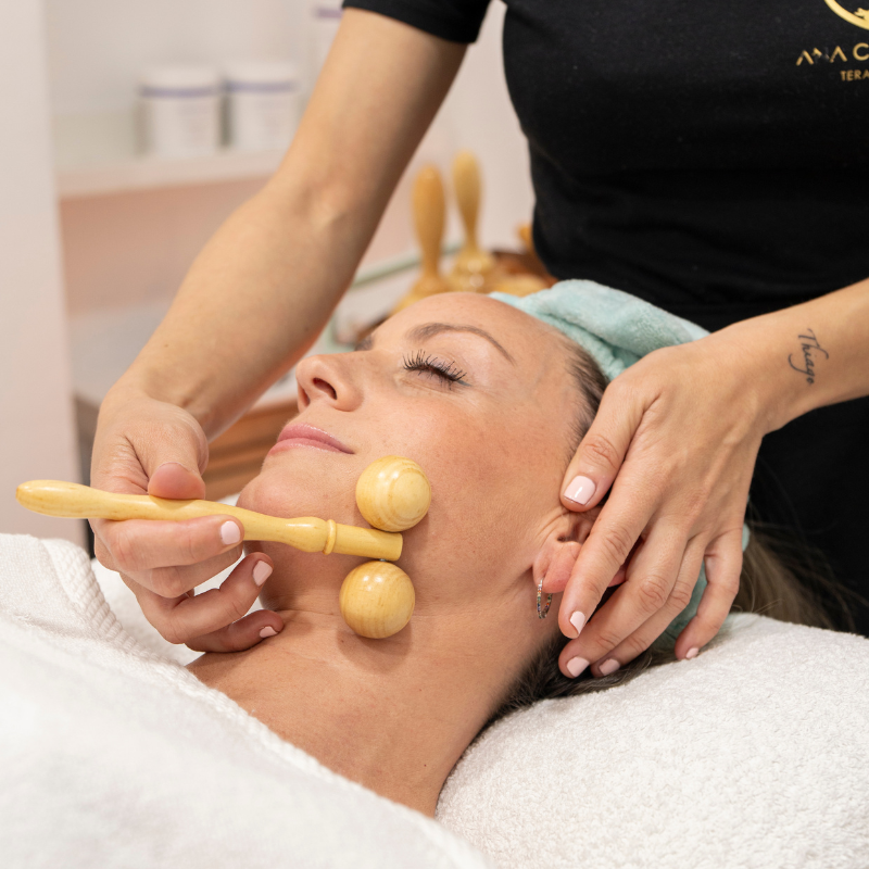 Maderoterapia facial